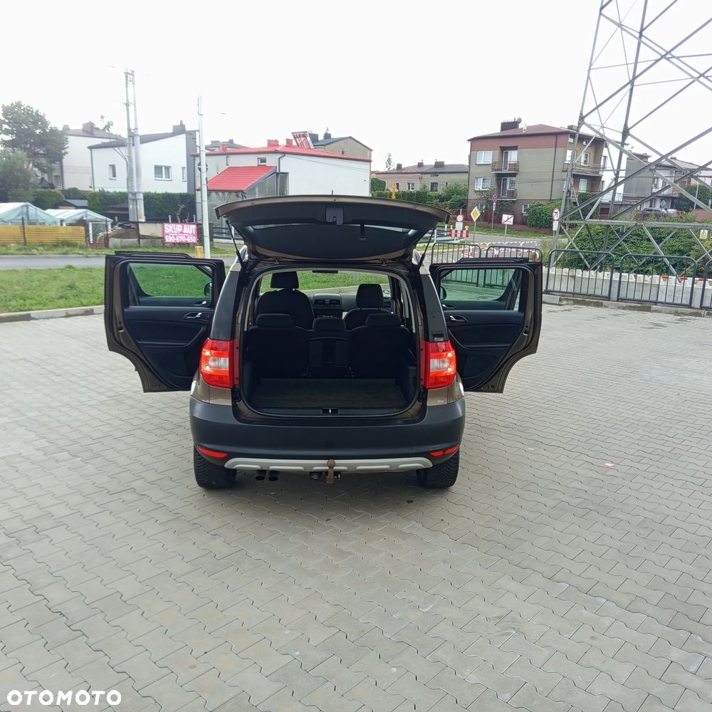 Skoda Yeti 1.4 TSI Experience PLUS EDITION - 32