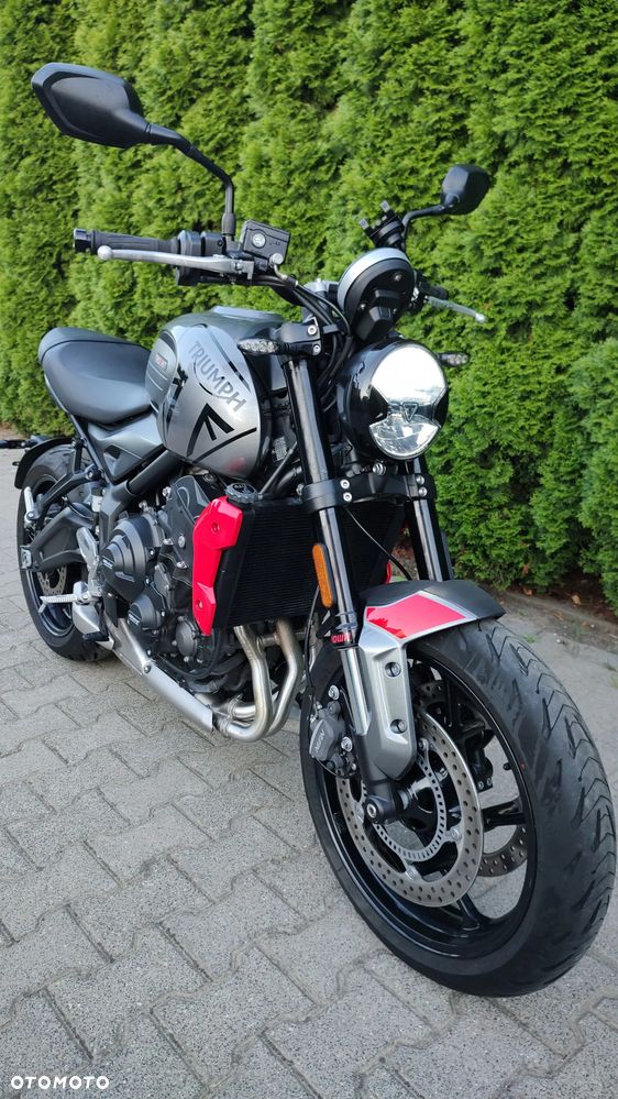 Triumph Trident - 1