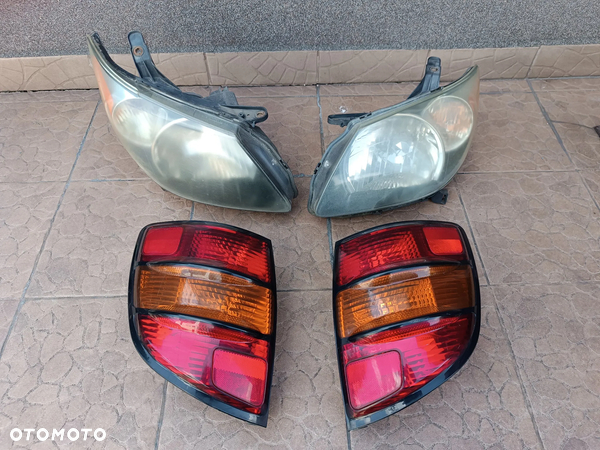 Pontiac Vibe (2002-2007) Lampa Tylna Lewa Prawa Tył prawy lewy przód reflektor