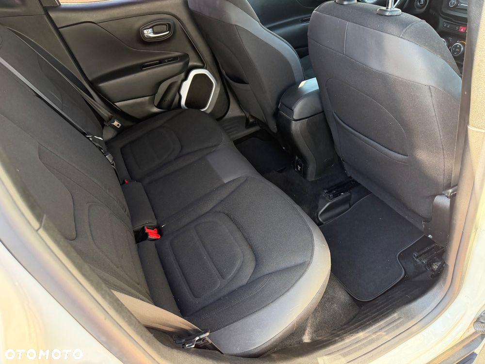 Jeep Renegade - 15