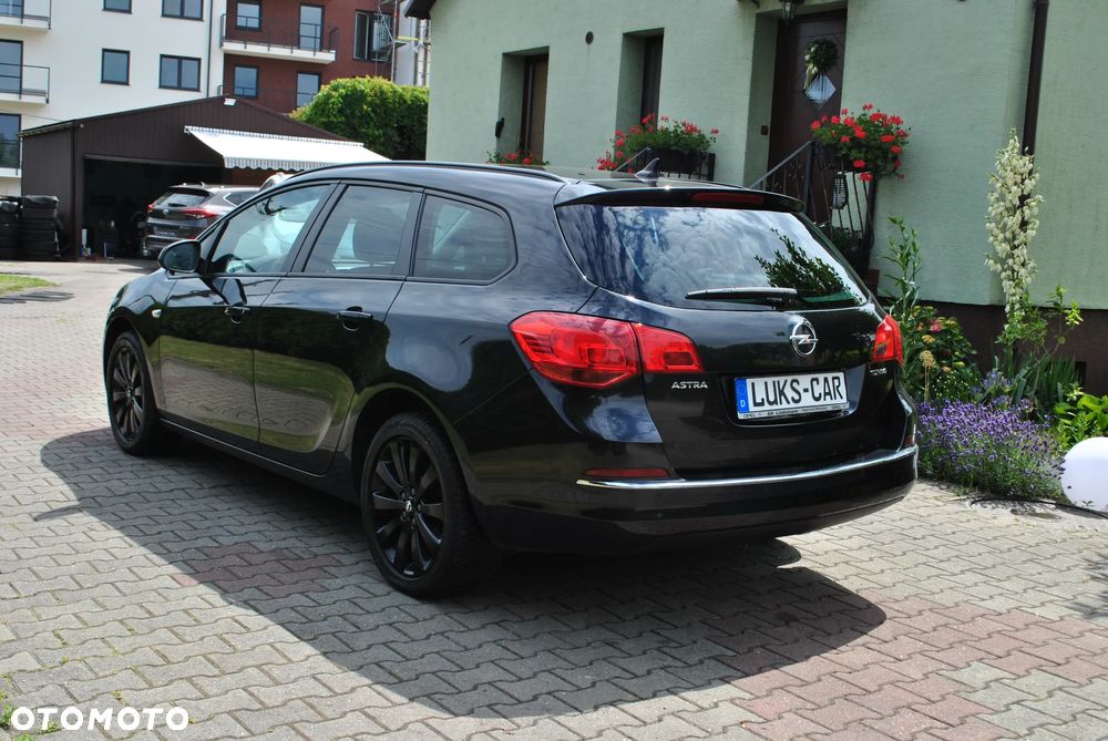 Opel Astra 1.4 Turbo Sports Tourer Exklusiv - 31