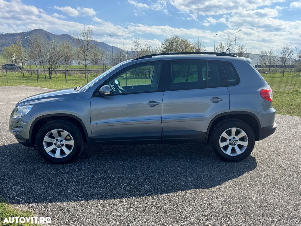 Volkswagen Tiguan 2.0 TDI DPF 4Motion Track & Avenue - 6