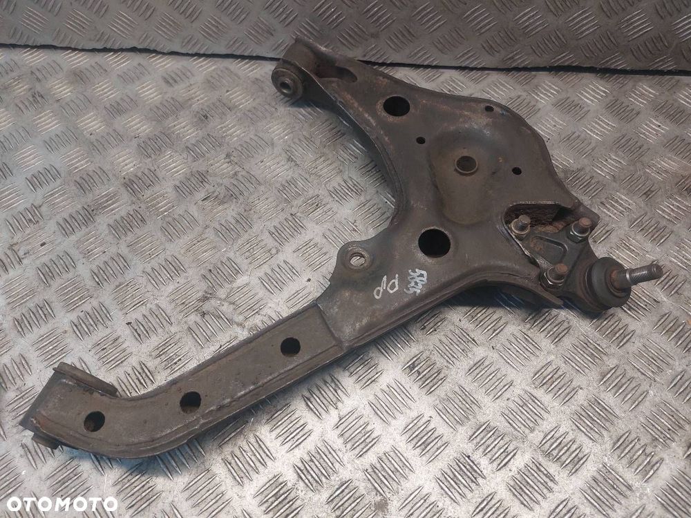 WAHACZ PRAWY PRZÓD SUZUKI VITARA I - 1