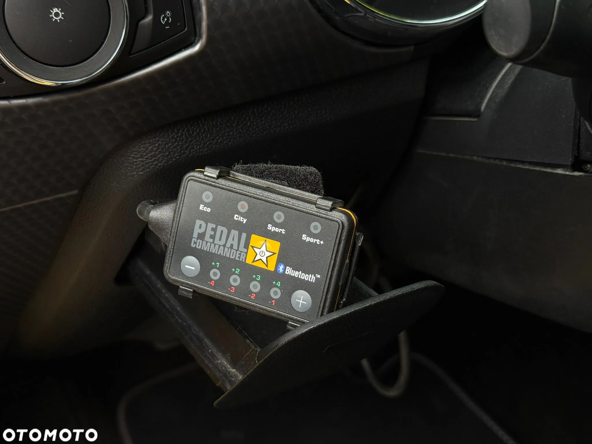 Ford Mustang 5.0 V8 GT - 12