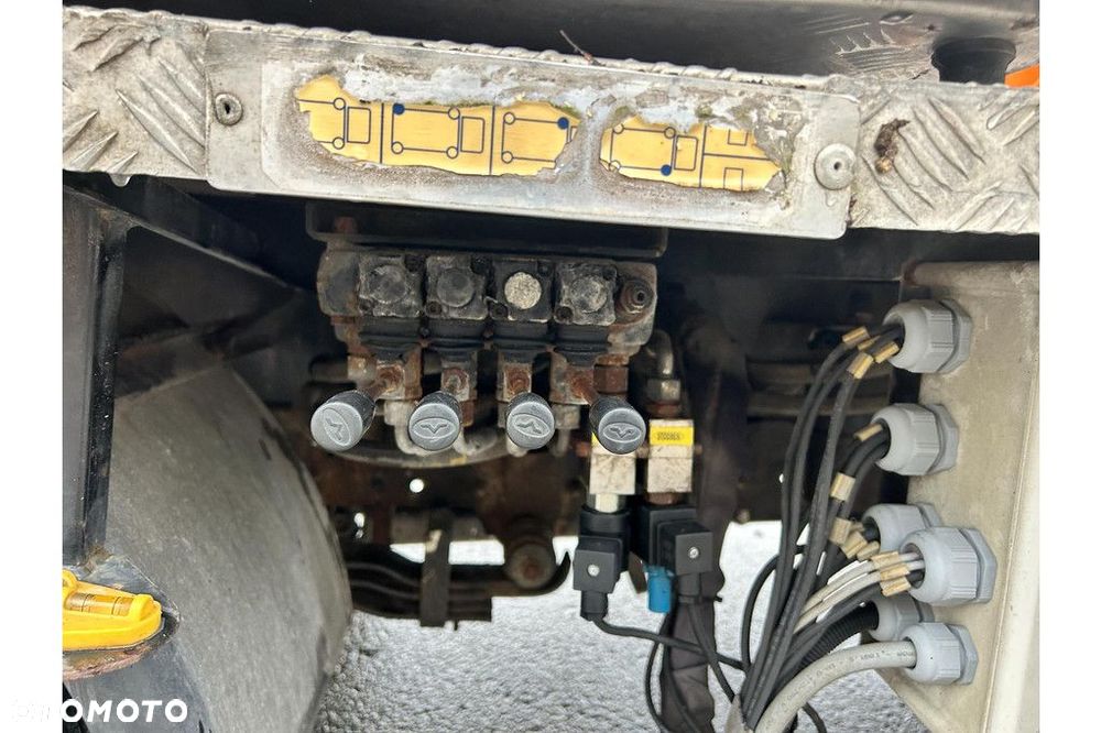 Nissan Cabstar 35.13 GALAXYLIFT GT18-12 + ONLY 45600KM - 12