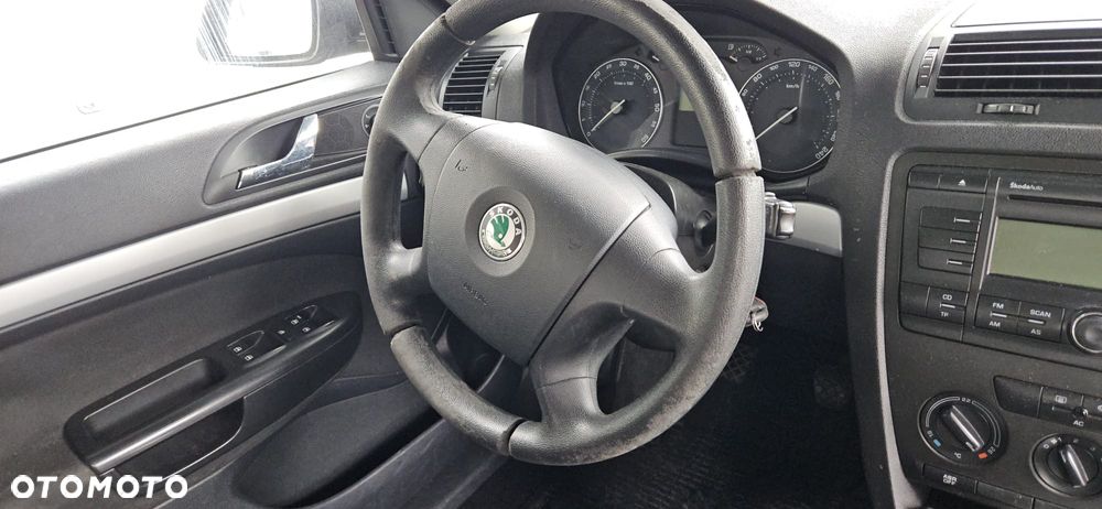 SKODA OCTAVIA II  04-08 1.9 TDI BXE - ZDERZAK PRZÓD PRZEDNI CZARNY - 25
