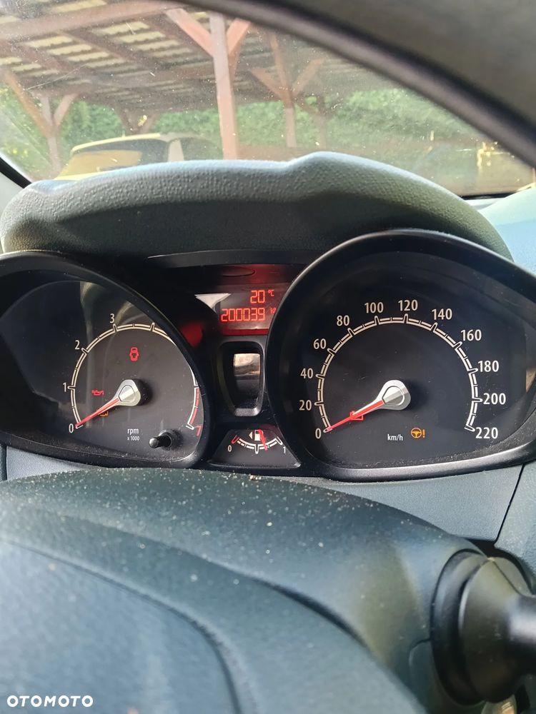 Ford Fiesta 1.25 Ambiente - 8