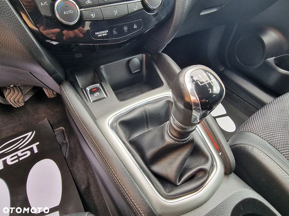 Nissan Qashqai 1.2 DIG-T N-Connecta - 16