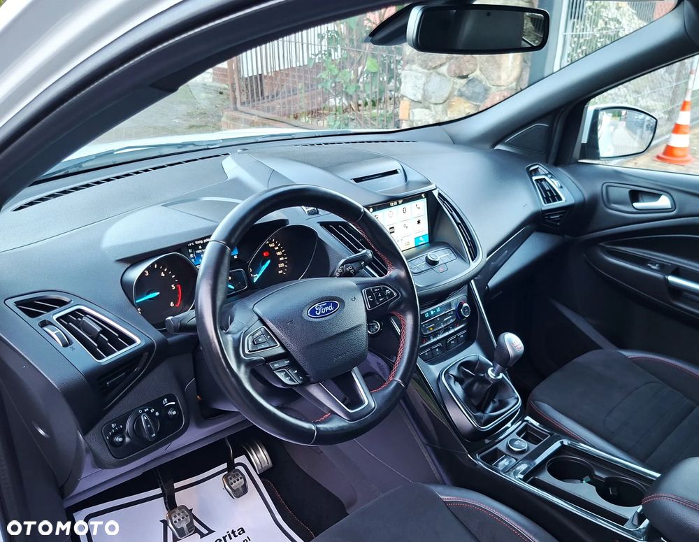 Ford Kuga 2.0 TDCi 2x4 ST-Line - 16
