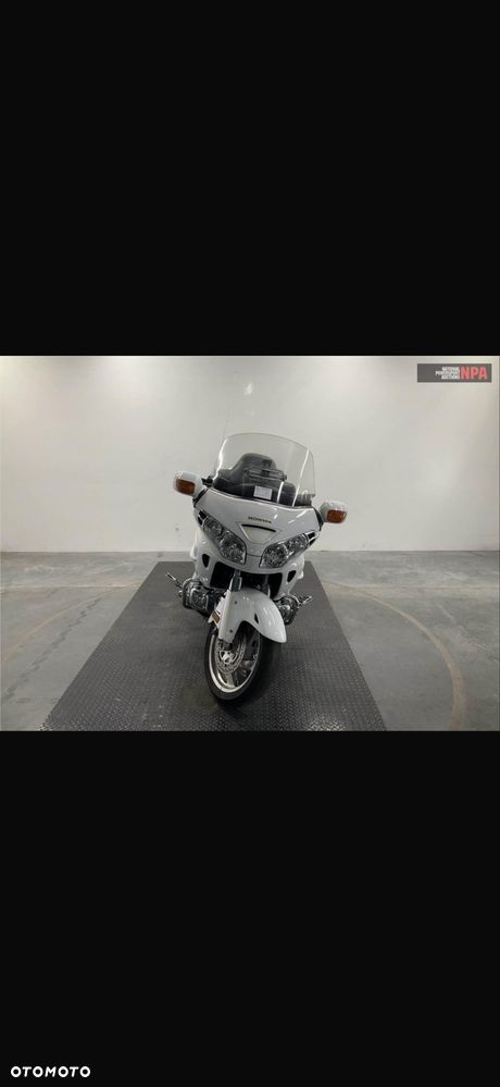 Honda GL - 27