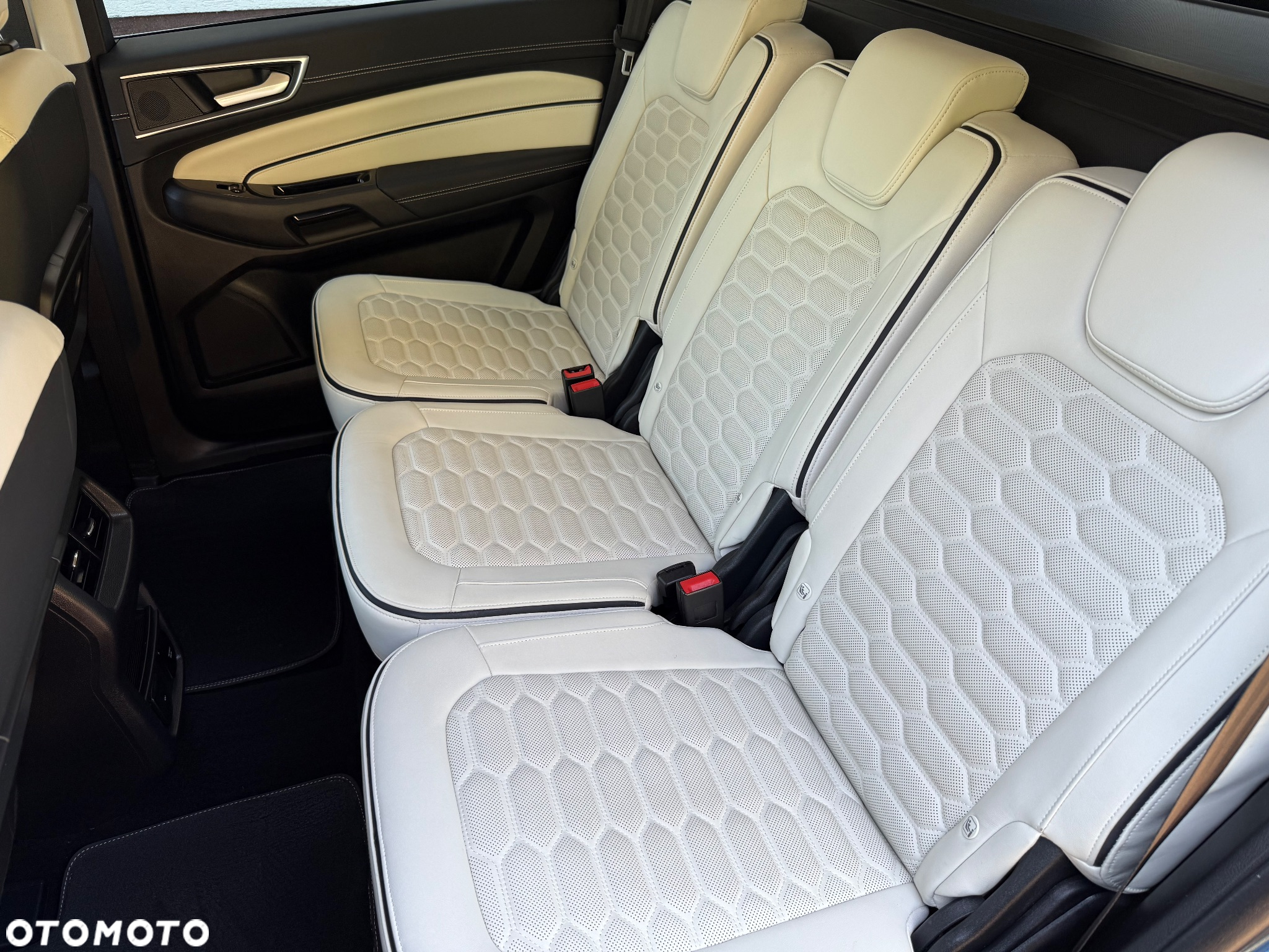 Ford S-Max 2.0 EcoBlue VIGNALE - 28