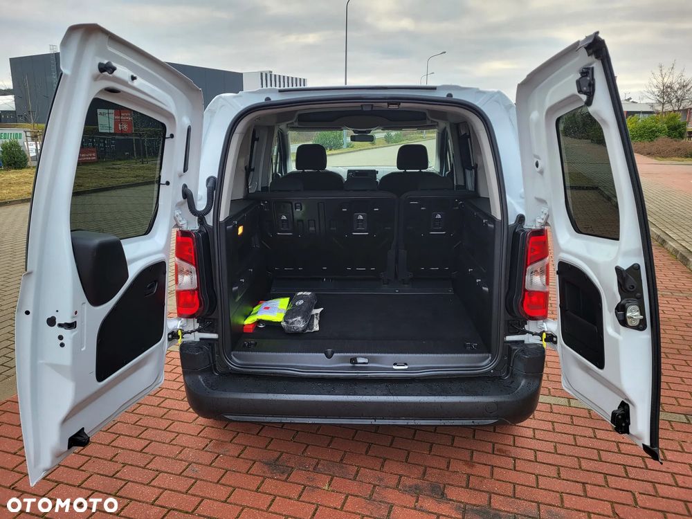 Toyota Proace City Verso 1.2 Turbo L1 Combi - 17