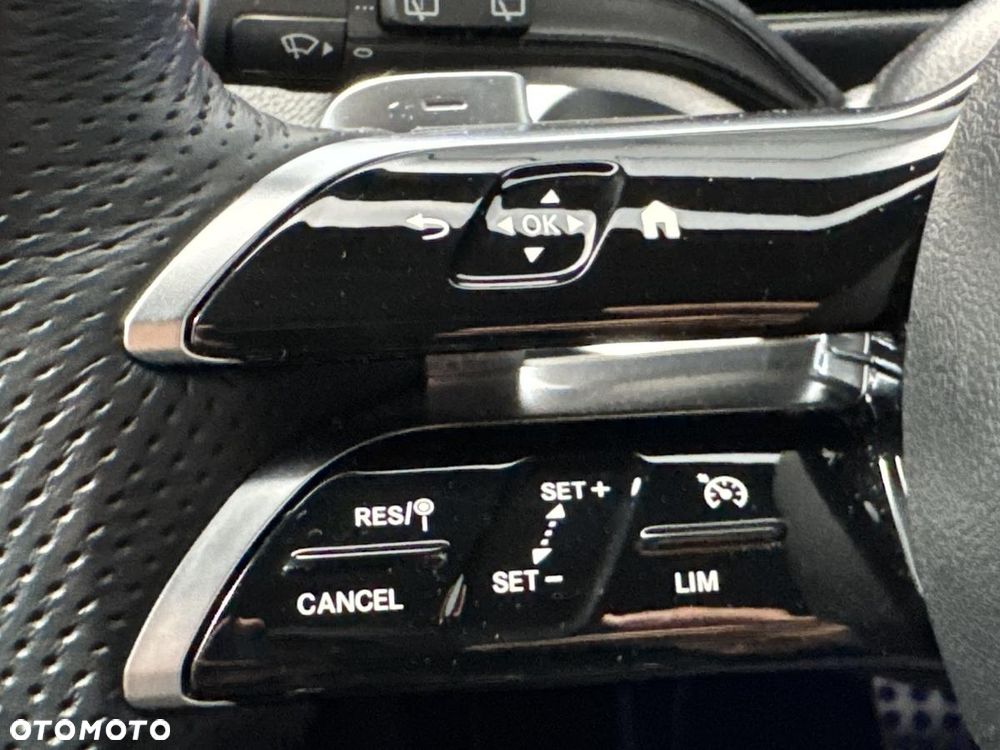 Mercedes-Benz GLB 200 d 4-Matic AMG Line 8G-DCT - 15