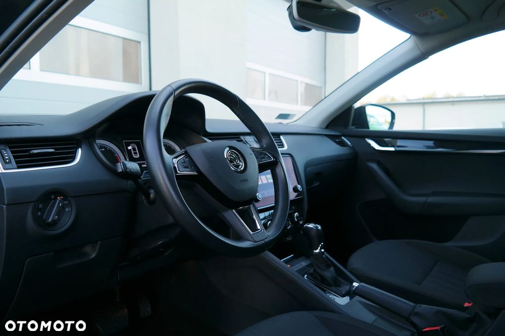 Skoda Octavia 1.5 TSI ACT Style DSG - 7