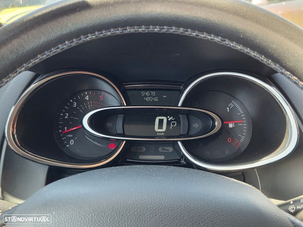 Renault Clio Sport Tourer - 13