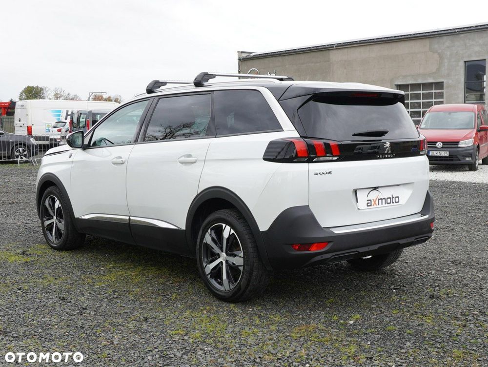 Peugeot 5008 - 5
