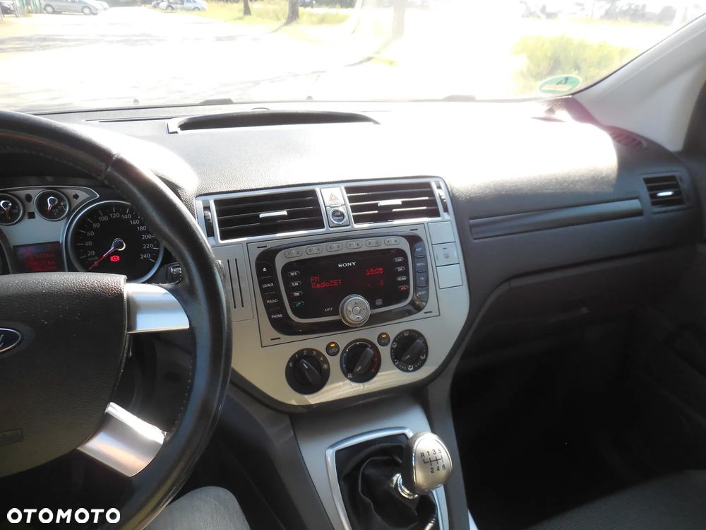 Ford Kuga - 22