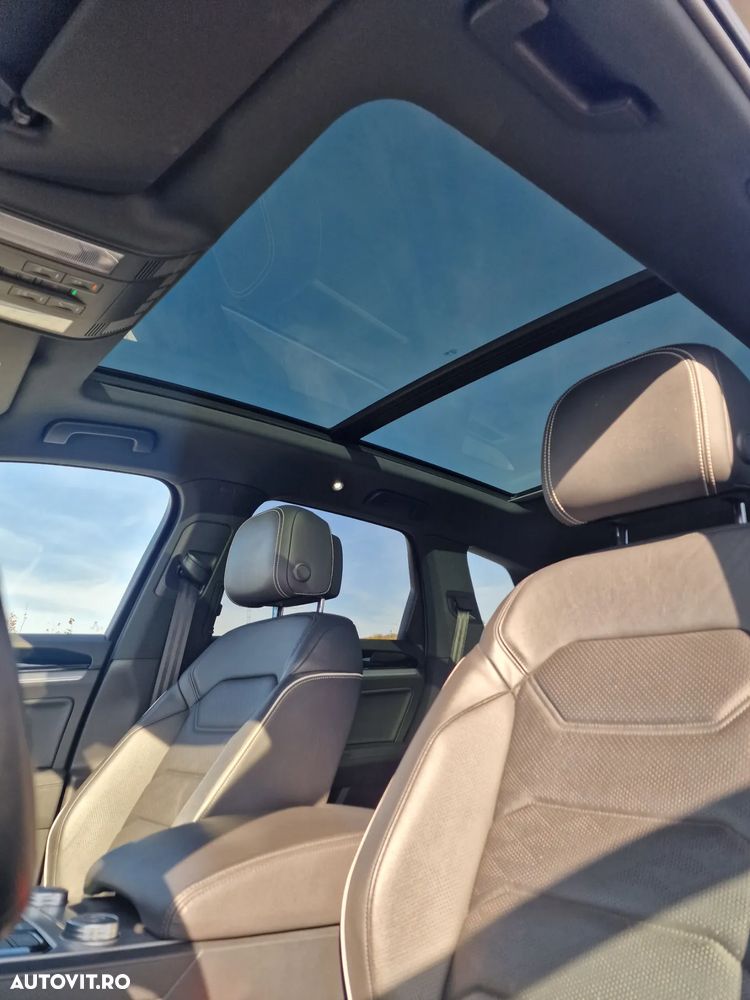 Volkswagen Touareg 3.0 V6 e-Hybrid 4Motion Aut. Elegance - 18