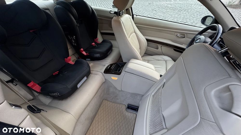 BMW Seria 3 320i - 12