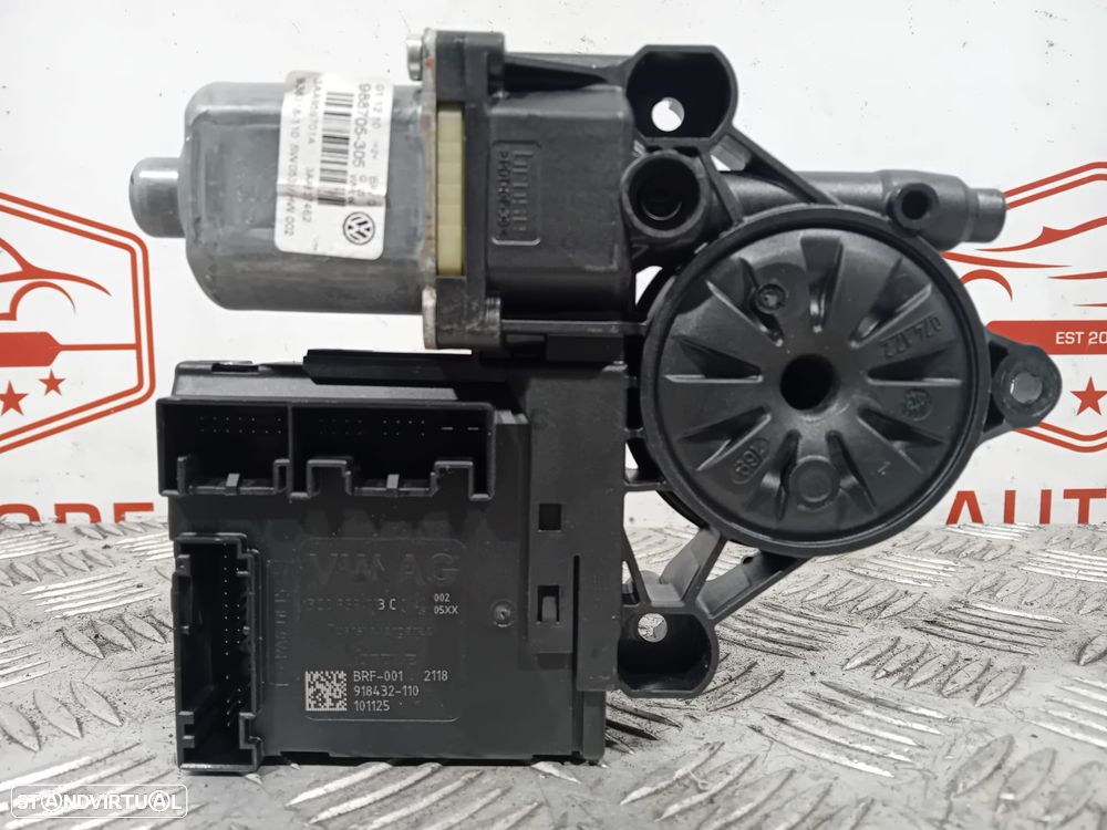 Motor de Elevador de Vidro Porta Frente Direito VW Passat B6 0130822451 Original - 1