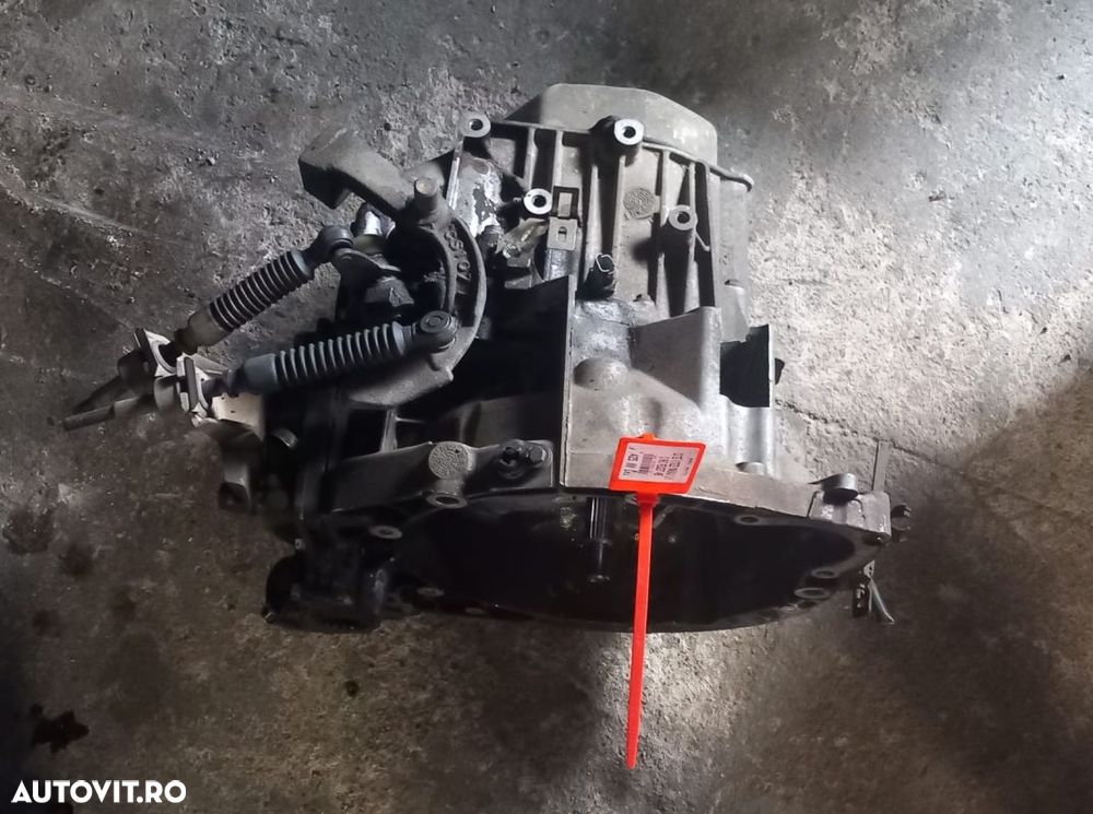 CUTIE VITEZE MANUALA 2.0 D RHZ PEUGEOT 406 - 1