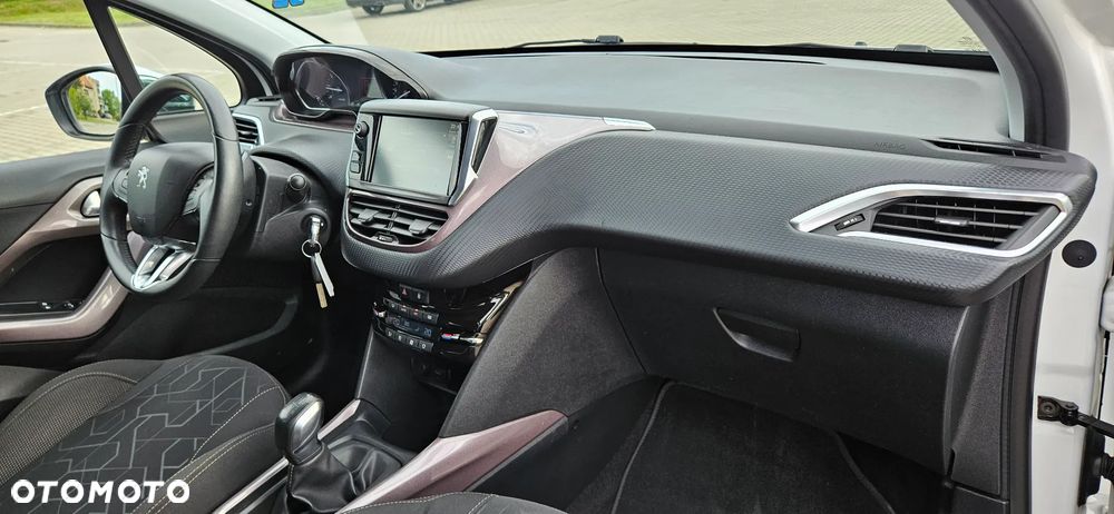 Peugeot 2008 PureTech 82 Allure - 10