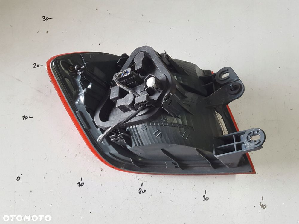 BMW F30 11-14r LAMPA PRAWA TYŁ 7372784 - 4