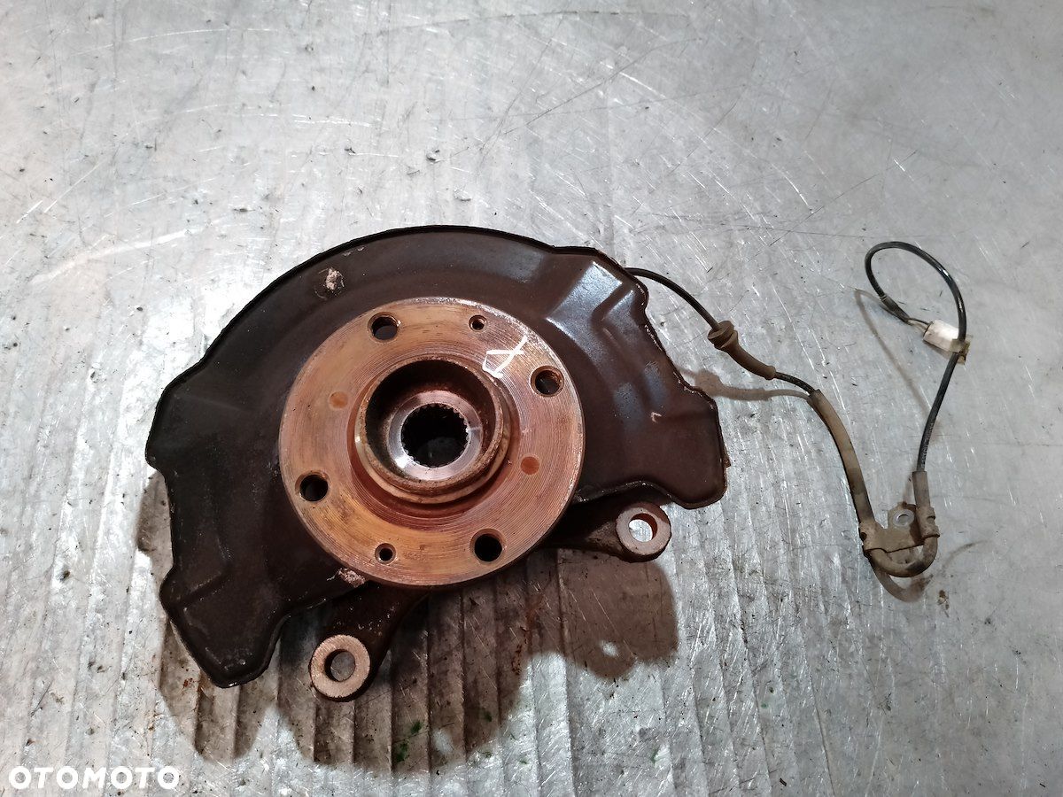 ZWROTNICA PRAWY PRZÓD SUZUKI SWIFT 1.3 V10 - 1