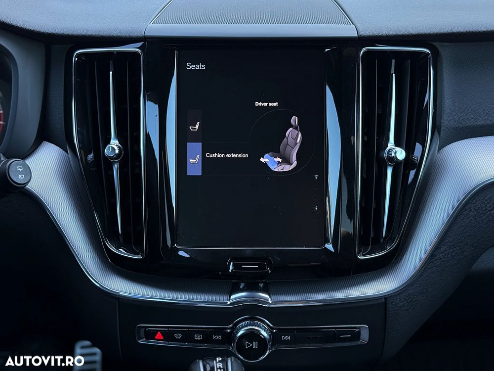 Volvo XC 60 T6 AWD R-Design - 29