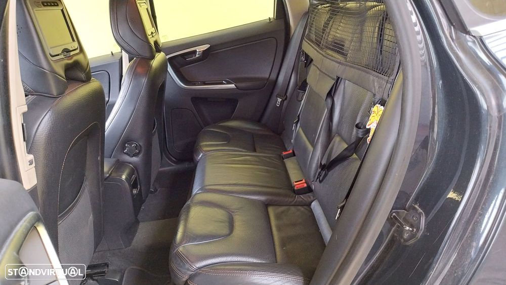 Volvo XC 60 D5 Momentum - 16