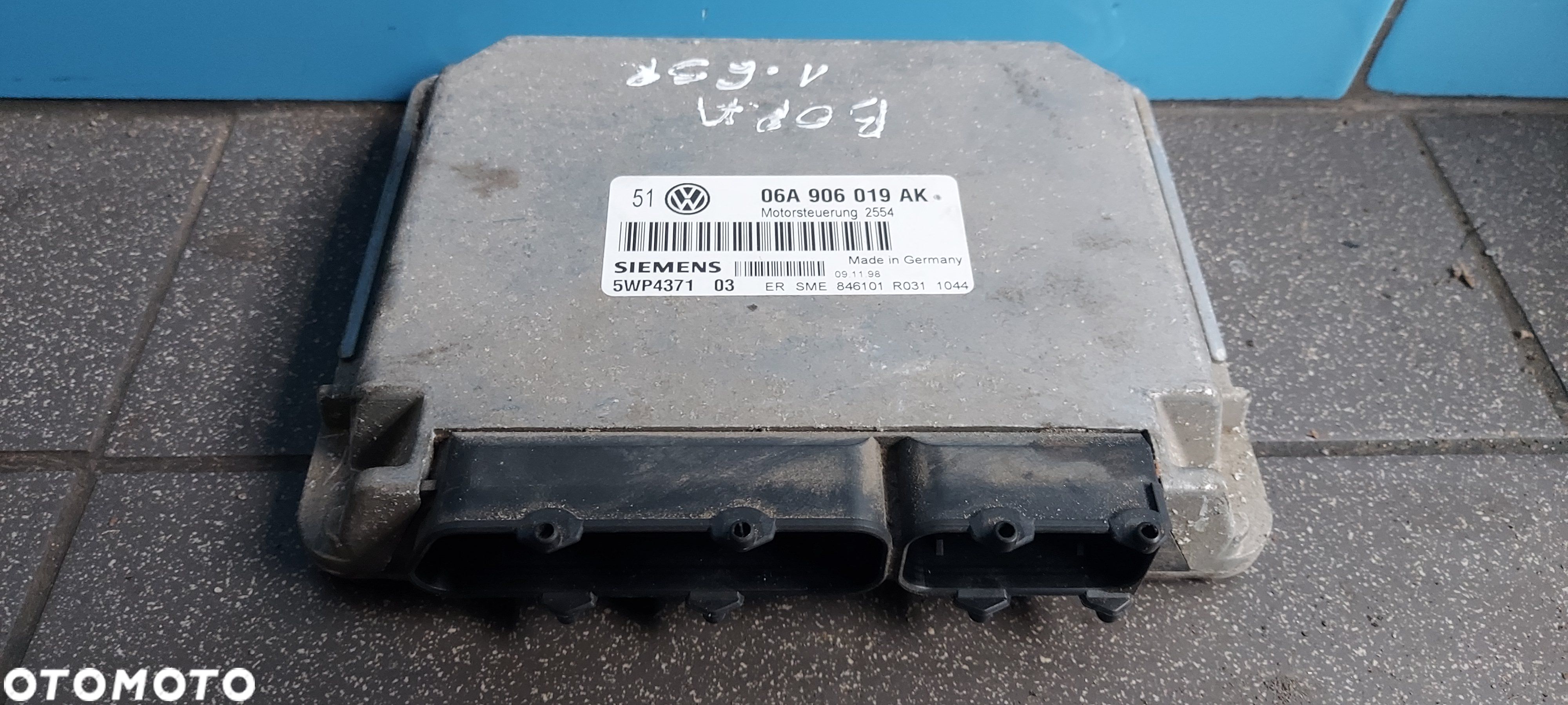Komputer sterownik silnika VW Bora 1.6 06A906019AK - 1