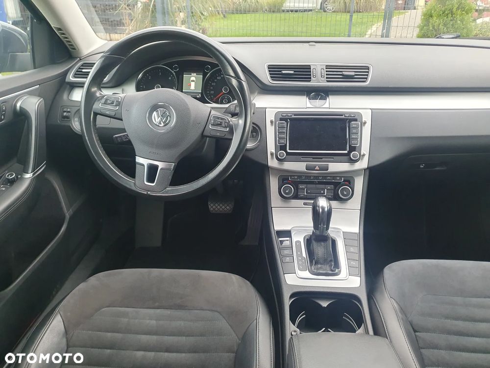 Volkswagen Passat - 15
