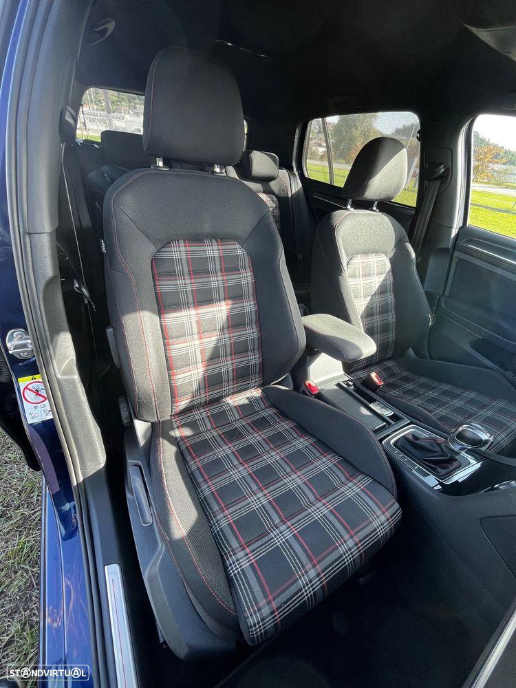 VW Golf GTI (BlueMotion ) DSG - 26