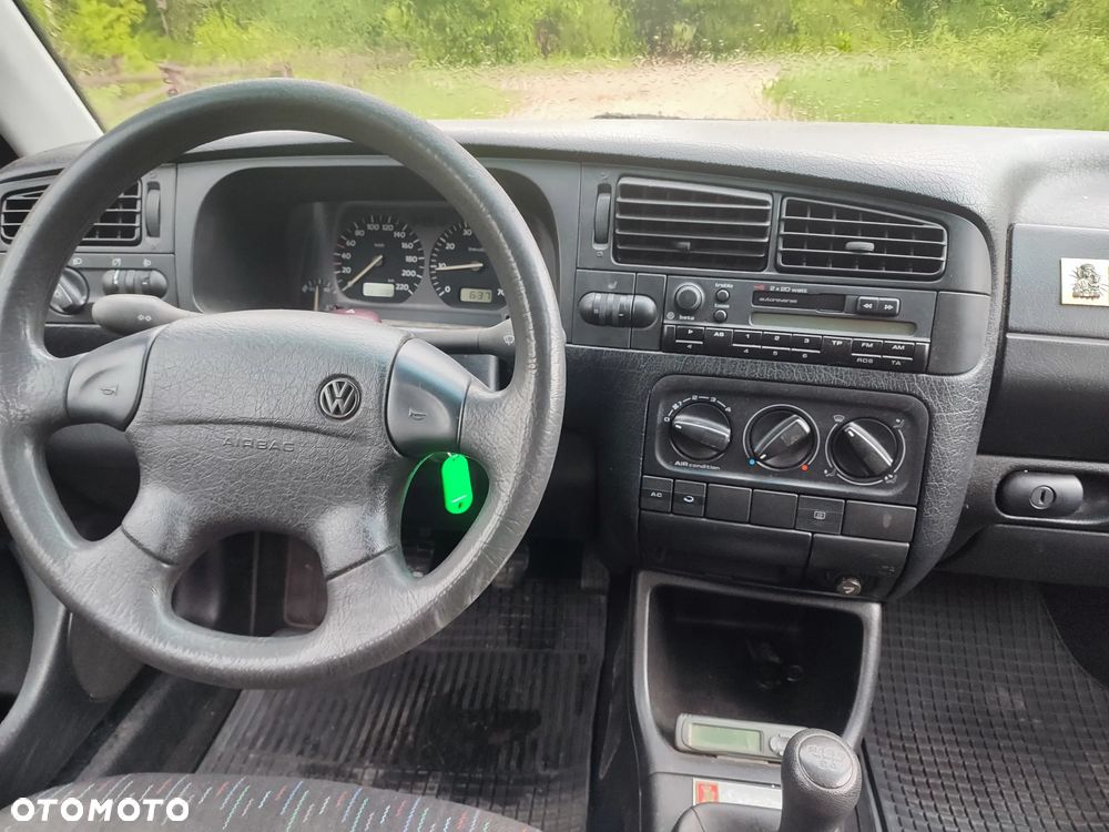 Volkswagen Golf - 13