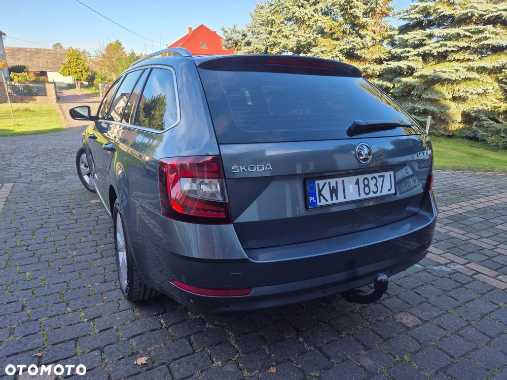 Skoda Octavia 2.0 TDI Style DSG - 6