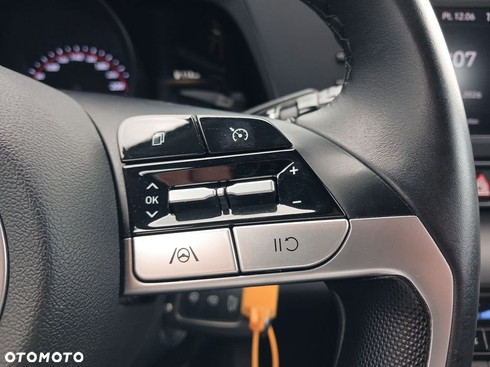 Hyundai Elantra - 37