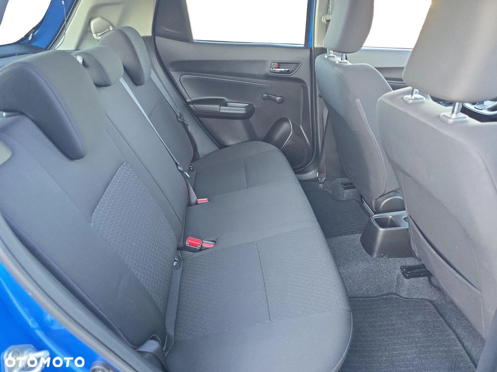 Suzuki Swift 1.2 Dualjet SHVS Premium Plus CVT - 24