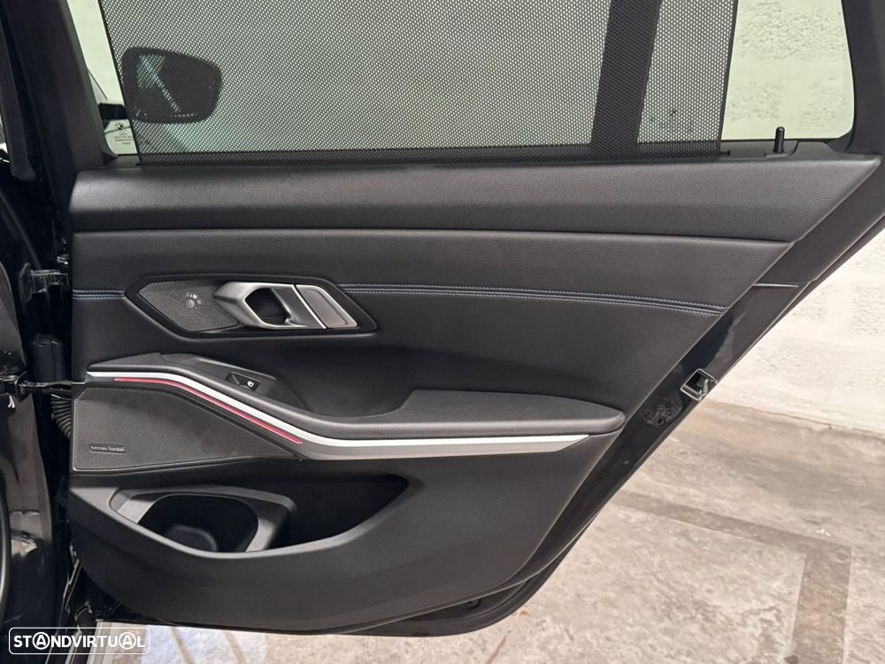 BMW 330 e Touring Pack M Auto - 50