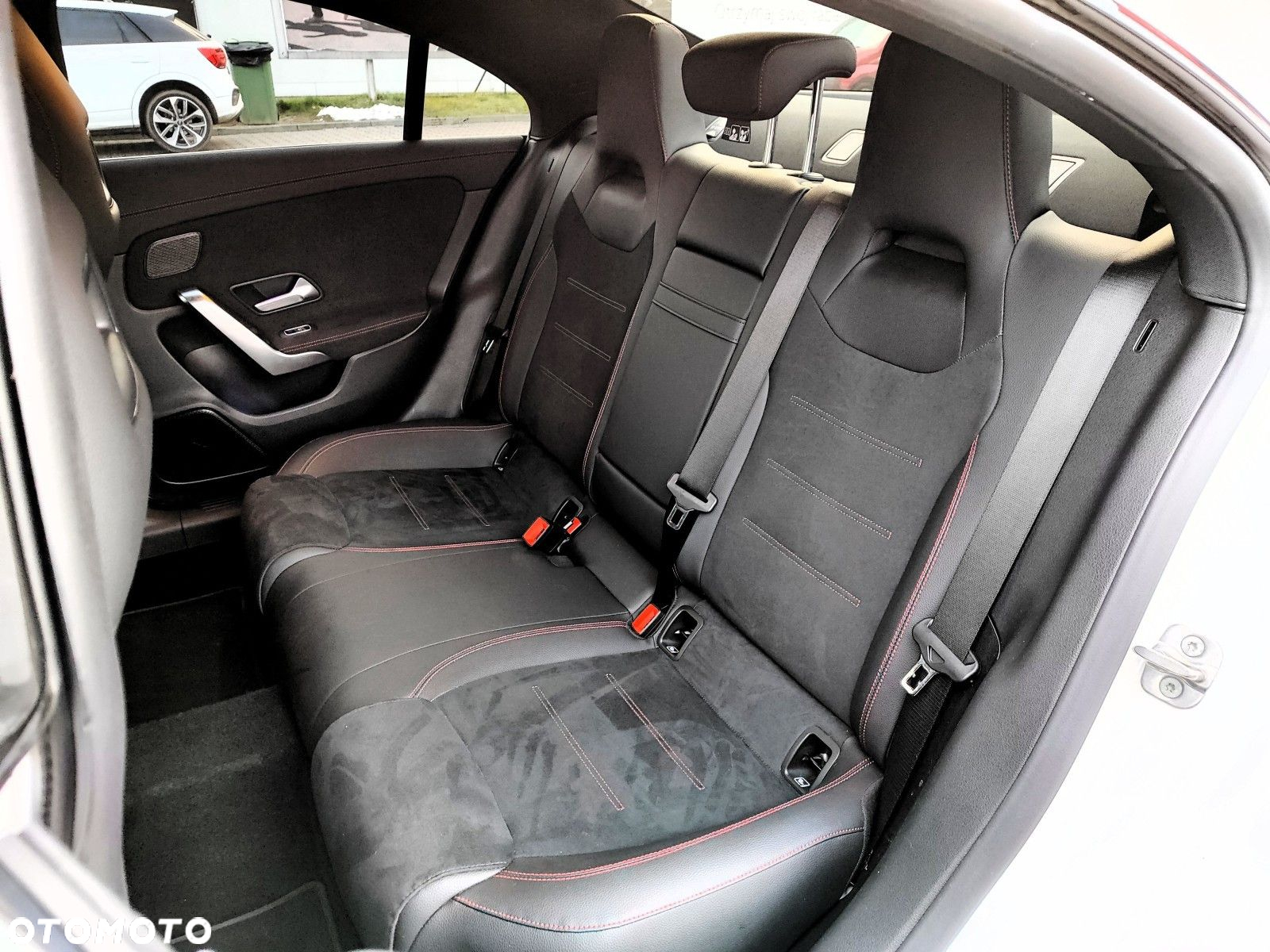 Mercedes-Benz CLA - 13