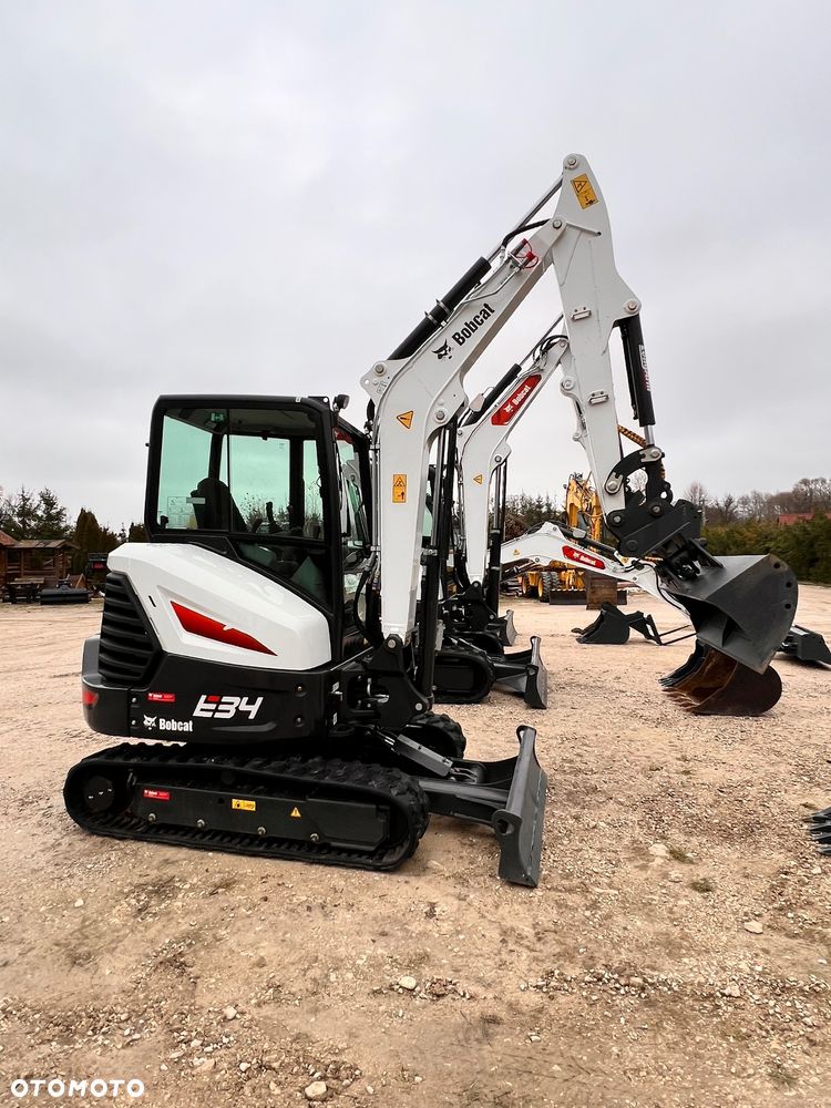 Bobcat Minikoparka BOBCAT E34 22r dodatk linie hydr e35 e 34 e35z cat 304 303,5 serwisowana 1 wł koparka gąsienicowa yanmar sanny Takeuchi Kubota 3,5tony - 40