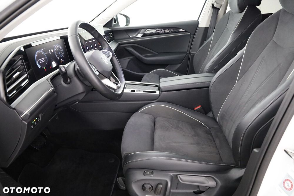 Volkswagen Passat - 10