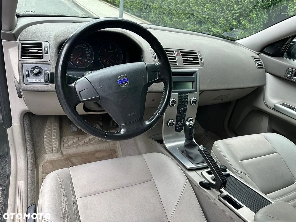 Volvo S40 2.0D - 9