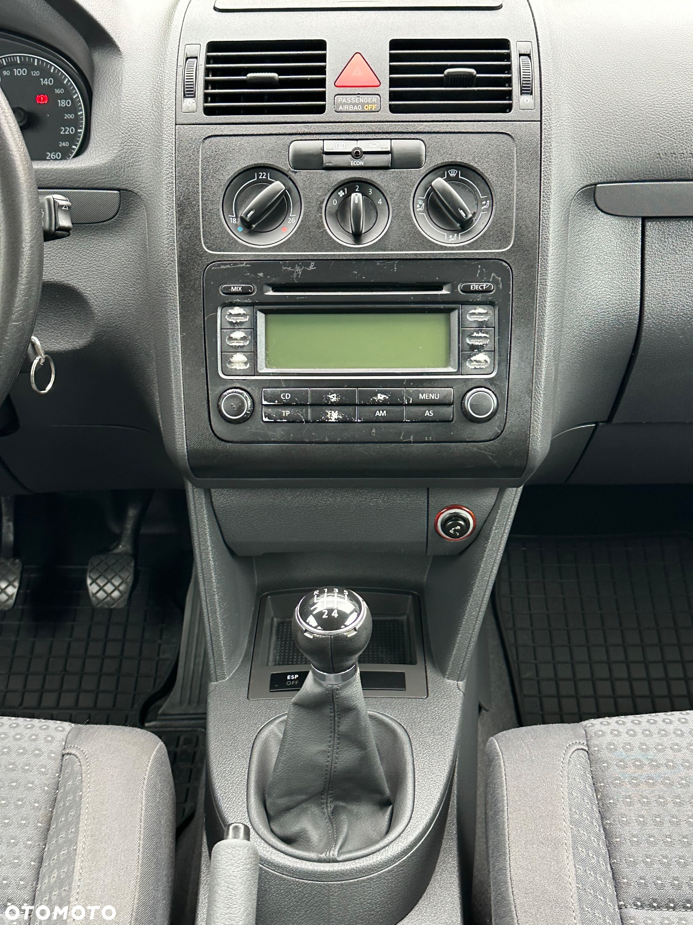 Volkswagen Touran - 16