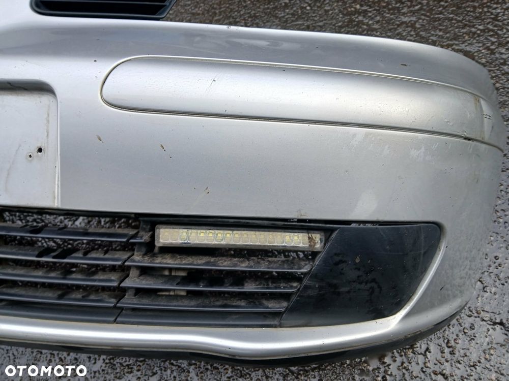Seat Cordoba II zderzak przedni kod lakieru L57N - 5
