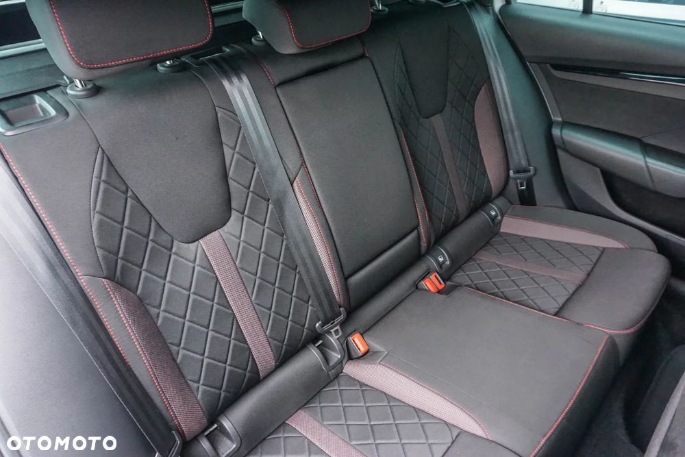 Skoda Octavia 2.0 TDI RS DSG - 34