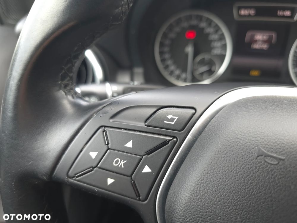 Mercedes-Benz Klasa A 180 (BlueEFFICIENCY) Style - 23