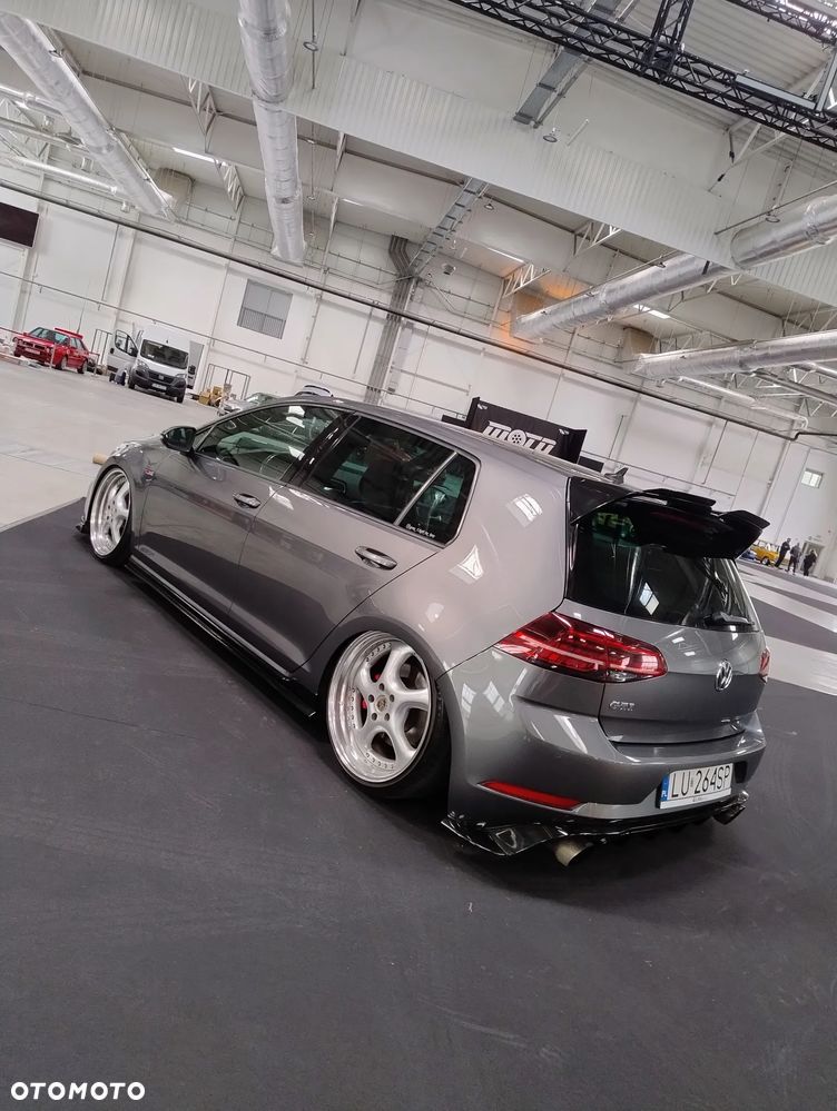 Volkswagen Golf GTI (BlueMotion Technology) - 1
