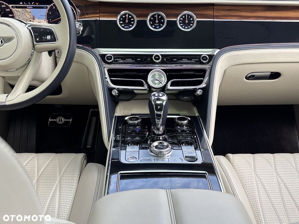 Bentley Flying Spur - 41