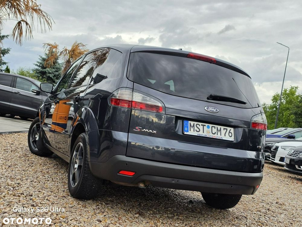 Ford S-Max - 14