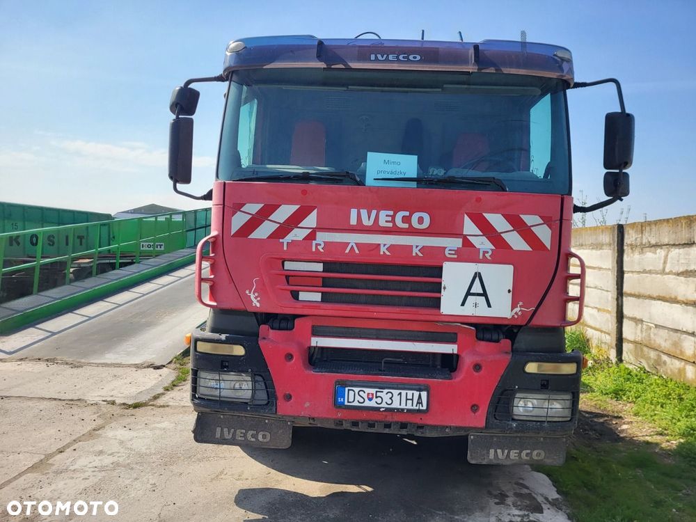 Iveco TRAKKER - 2